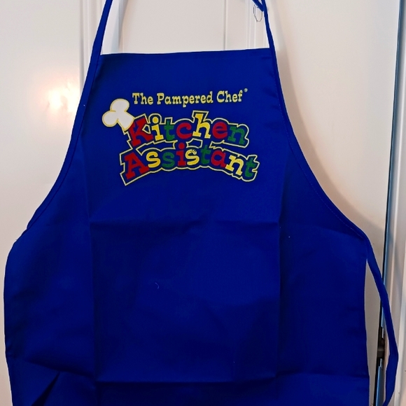 NEW Pampered Chef Kids Apron - Picture 1 of 3